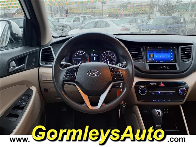 2016 Hyundai TUCSON SE:037460B