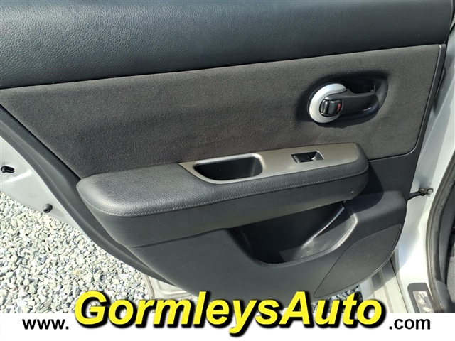 2011 Nissan Versa 1.8 SL:391746B