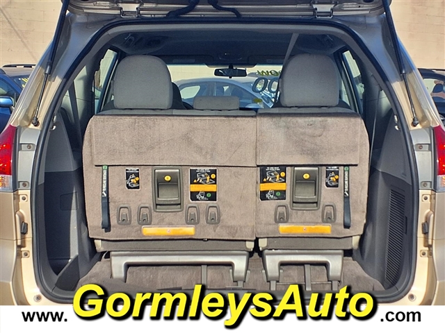 2011 Toyota Sienna Base 7-Passenger:153286B