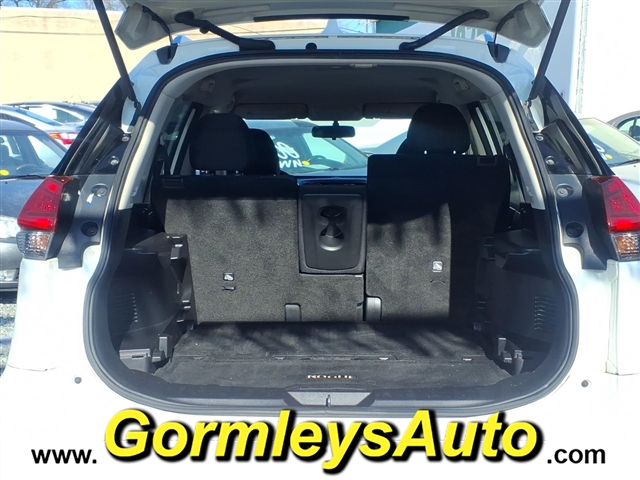 2017 Nissan Rogue S:151585B