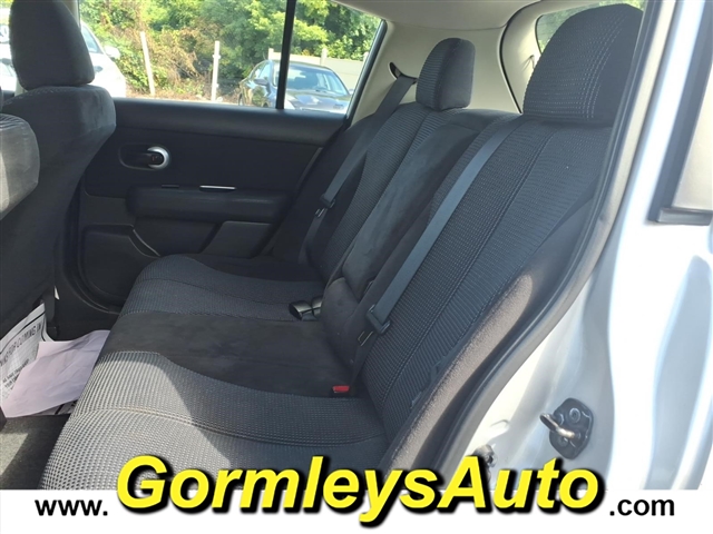 2011 Nissan Versa 1.8 SL:391746B