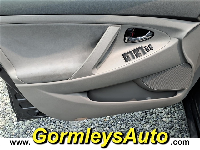 2010 Toyota Camry Base:525575B