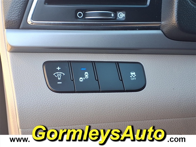 2017 Hyundai ELANTRA SE:164749B