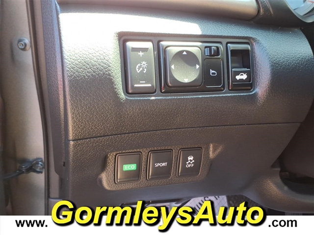 2015 Nissan Sentra SR:248520B