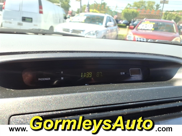 2005 Toyota Camry LE:549857B