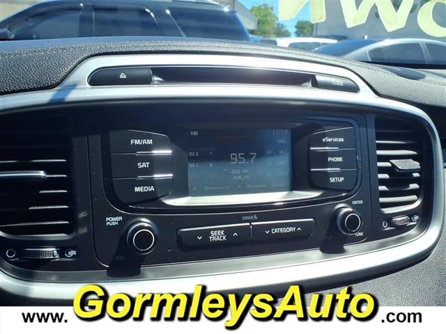 2016 Kia Sorento L:096036B