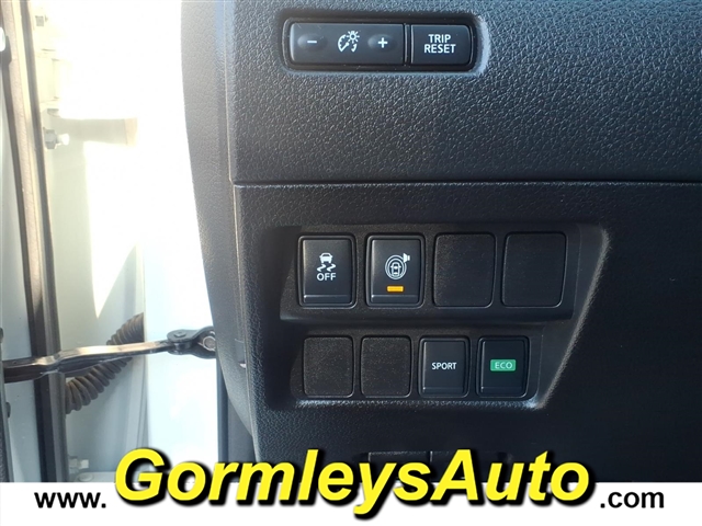 2017 Nissan Rogue S:151585B