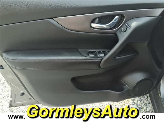 2016 Nissan Rogue S:138903B