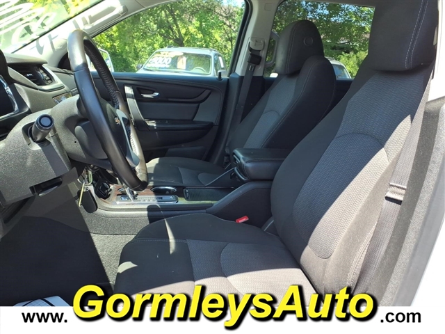 2017 Chevrolet Traverse LT:179902B