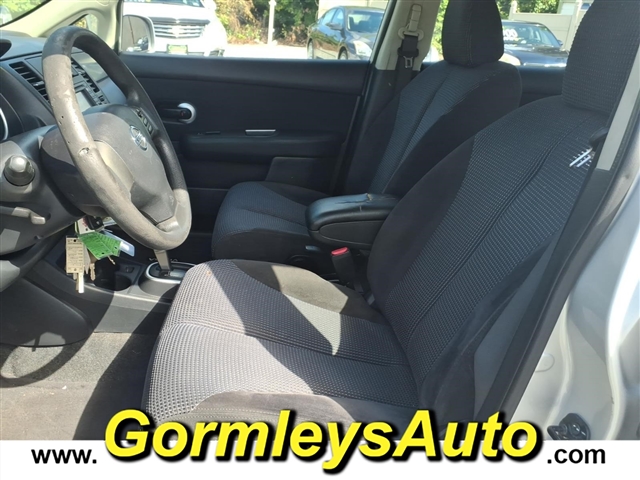 2011 Nissan Versa 1.8 SL:391746B