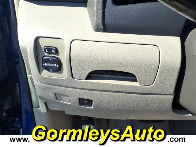 2010 Toyota Camry Base:040406B