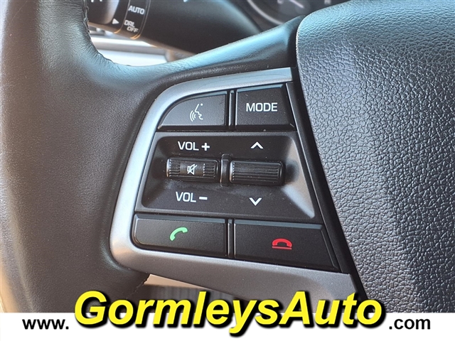 2017 Hyundai ELANTRA SE:164749B