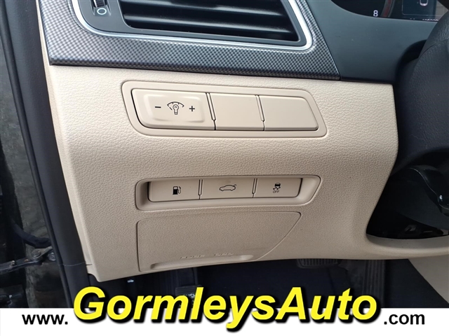 2016 Hyundai SONATA Limited:353387B