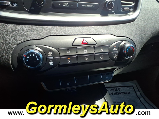 2016 Kia Sorento L:096036B