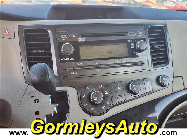 2011 Toyota Sienna Base 7-Passenger:153286B