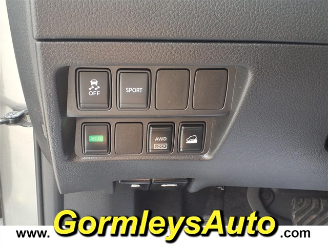 2016 Nissan Rogue S:138903B