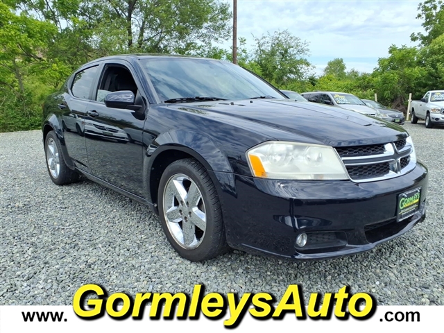 2011 Dodge Avenger Lux's photo