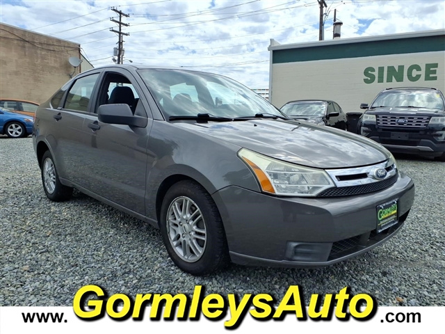 2009 Ford Focus SE's photo
