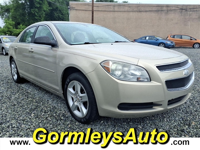 2010 Chevrolet Malibu's photo