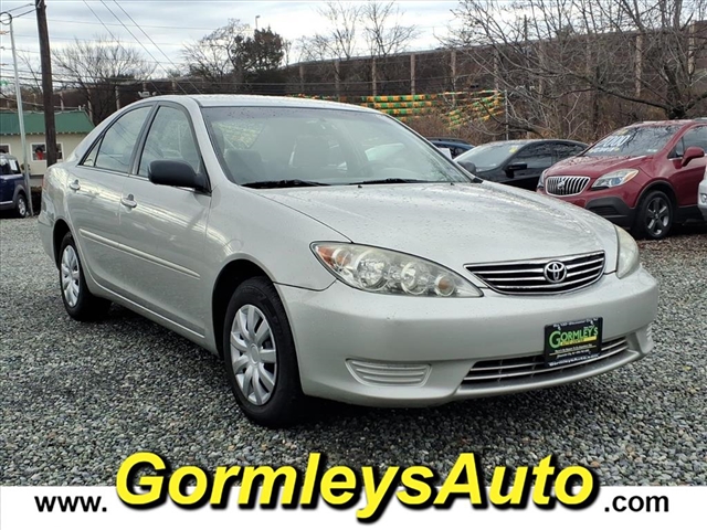 2005 Toyota Camry LE  027197B