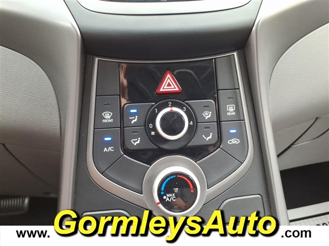 2016 Hyundai ELANTRA Limited:766706B