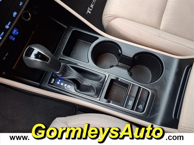 2016 Hyundai TUCSON SE:037460B