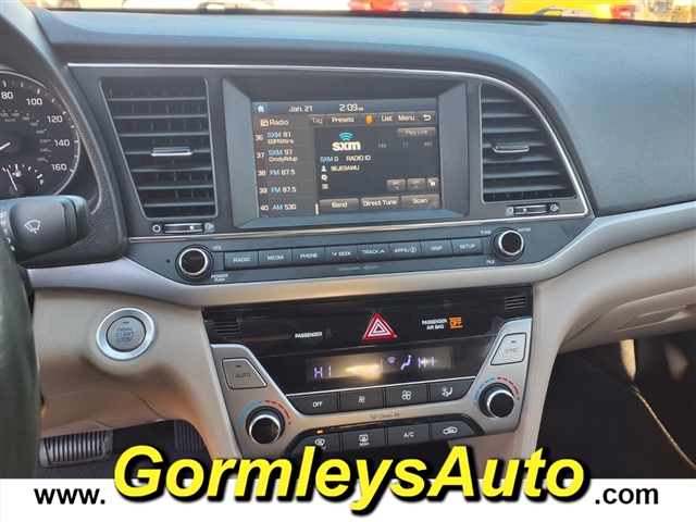 2017 Hyundai ELANTRA SE:164749B