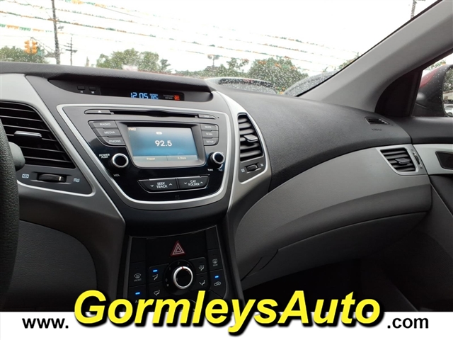 2016 Hyundai ELANTRA Limited:766706B