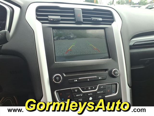 2016 Ford Fusion SE:273378B