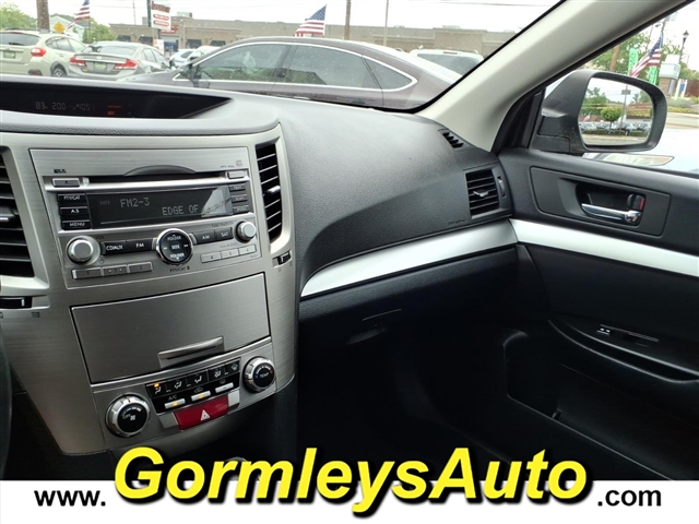 2011 Subaru Outback 2.5i Premium:321824B