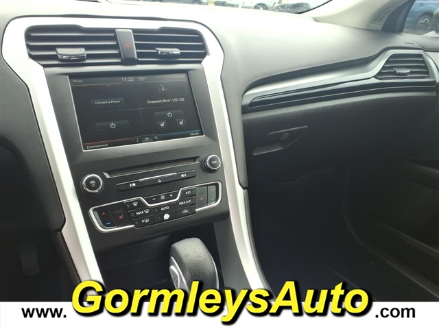 2016 Ford Fusion SE:273378B