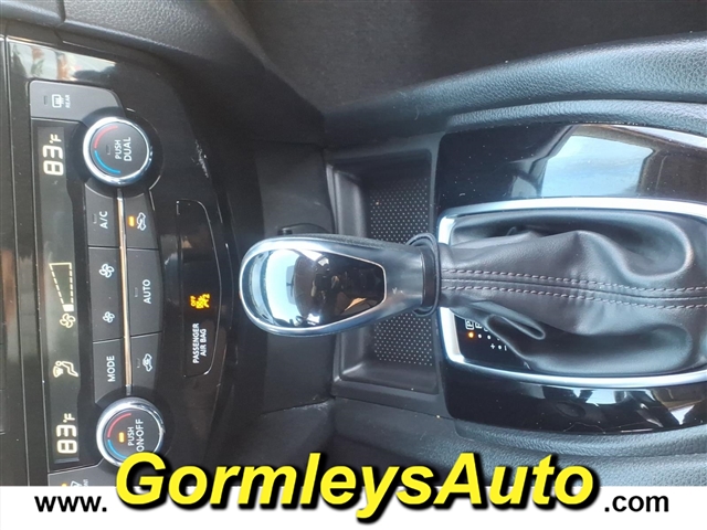 2017 Nissan Rogue S:151585B