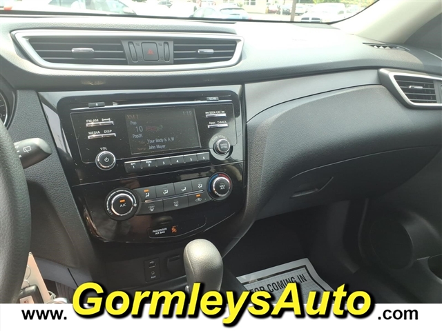2016 Nissan Rogue S:138903B