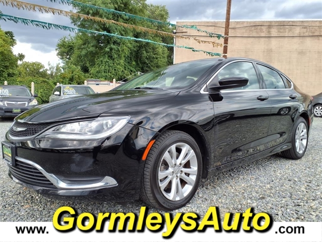 2015 Chrysler 200 Limited photo 2