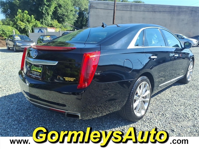 2013 Cadillac XTS Luxury Collection:106897B
