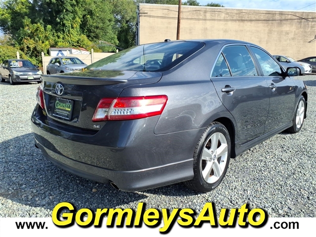 2011 Toyota Camry Base:643283B