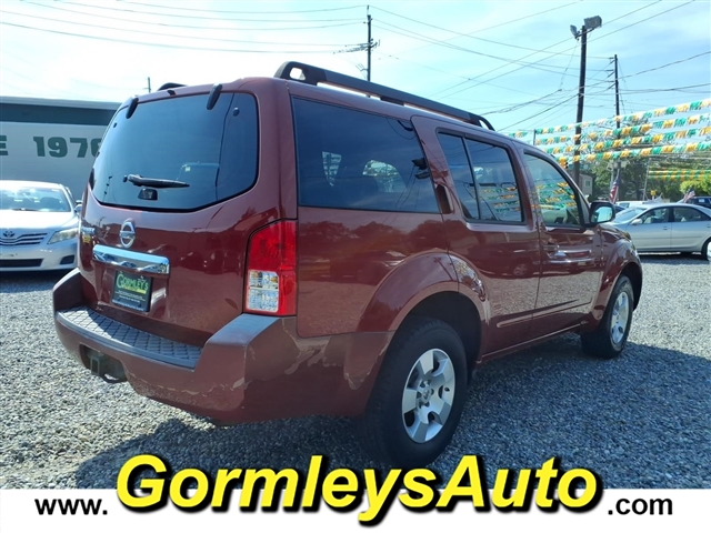 2008 Nissan Pathfinder SE:654870B