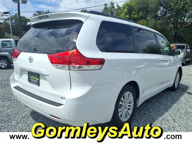 2013 Toyota Sienna XLE 8-Passenger:339481B