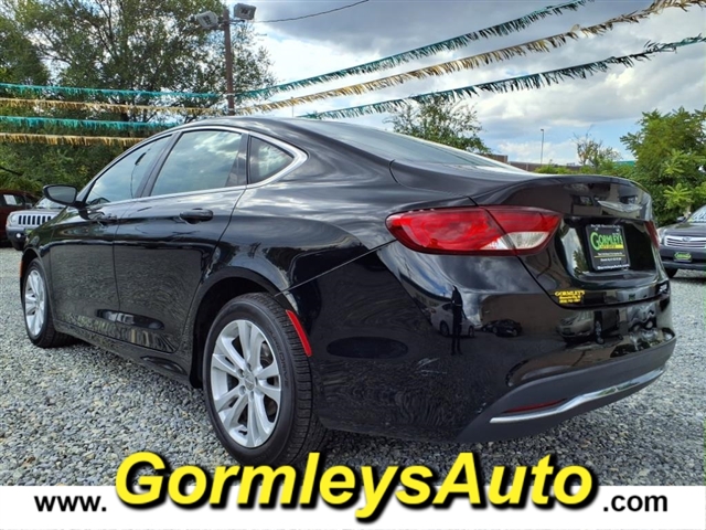 2015 Chrysler 200 Limited photo 3