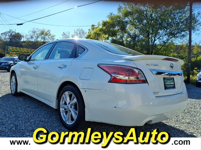 2015 Nissan Altima 2.5 SV photo 2