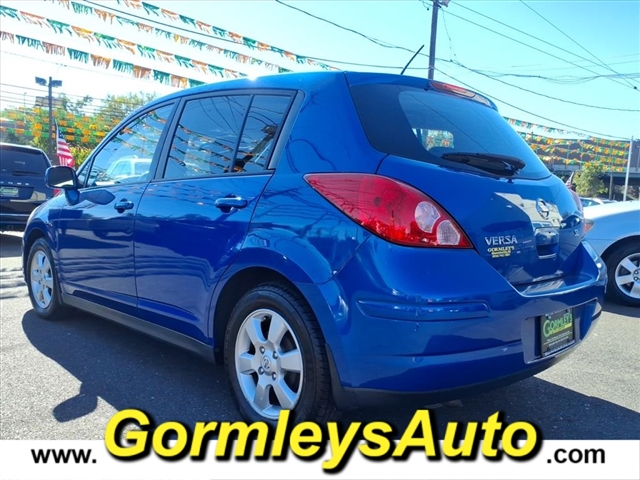 2009 Nissan Versa photo 3