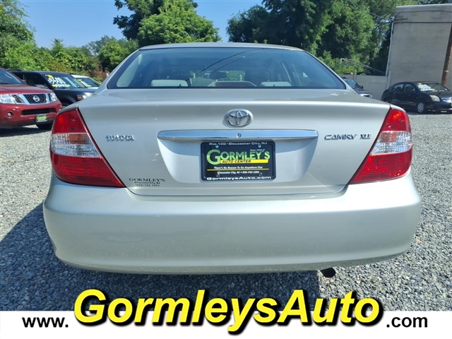 2004 Toyota Camry LE:277586B