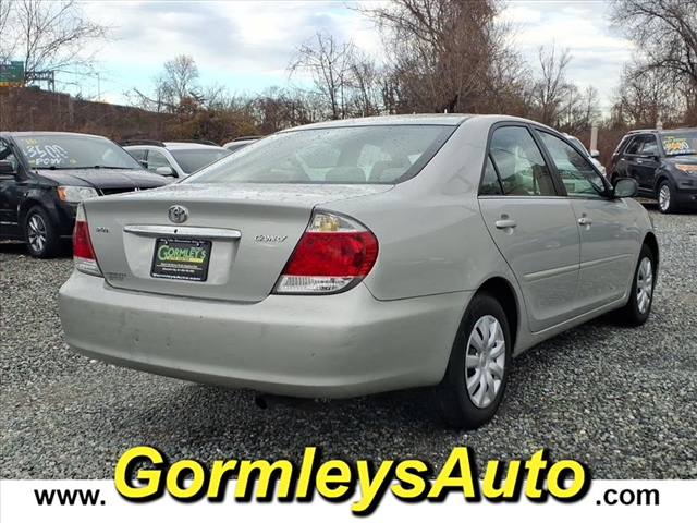 2005 Toyota Camry LE:027197B