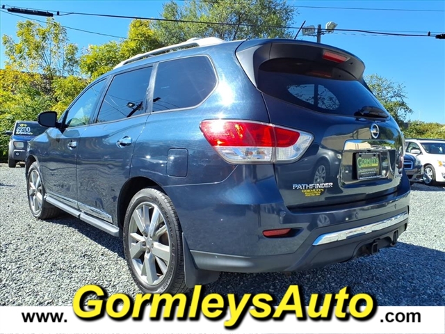 2013 Nissan Pathfinder Platinum photo 3