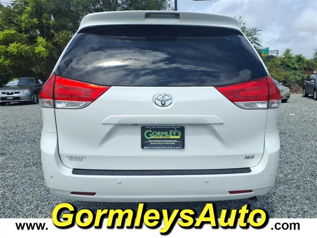 2013 Toyota Sienna XLE 8-Passenger:339481B