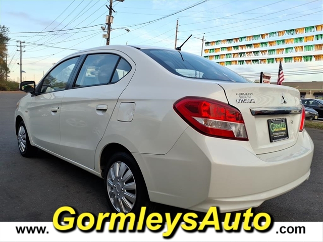 2017 Mitsubishi Mirage G4 ES photo 3