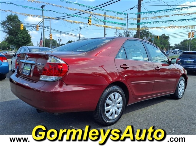 2005 Toyota Camry LE photo 2