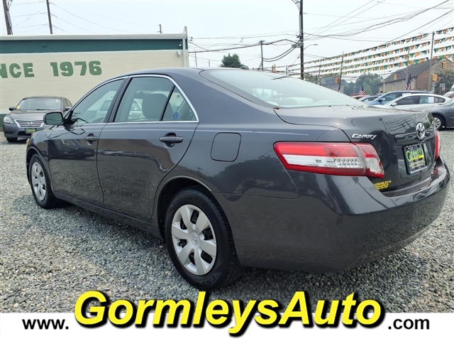 2010 Toyota Camry Base:525575B