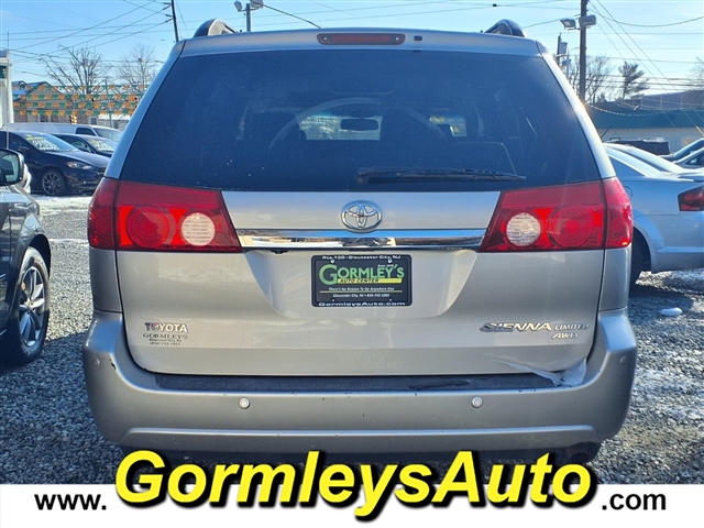 2008 Toyota Sienna XLE:022163B