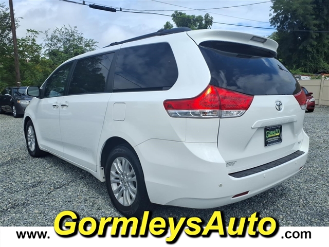 2013 Toyota Sienna XLE 8-Passenger:339481B